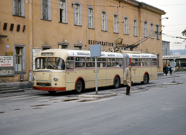 austria - salzburg trolleybus 135 city centre 74 JL