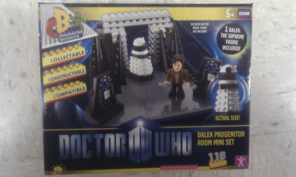 Doctor who  character building Dalek Progenitor room mini set