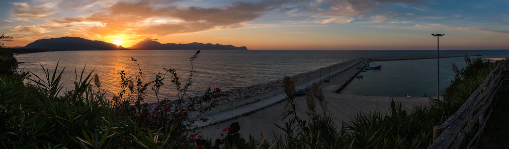 Sunset in Balestrate - Palermo, Italy - Seascape photography