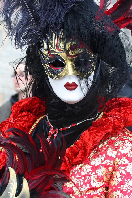 Masked character at the 2011 Carnevale in Venice (IMG_9804a)