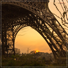 Sunset at la tour Eiffel