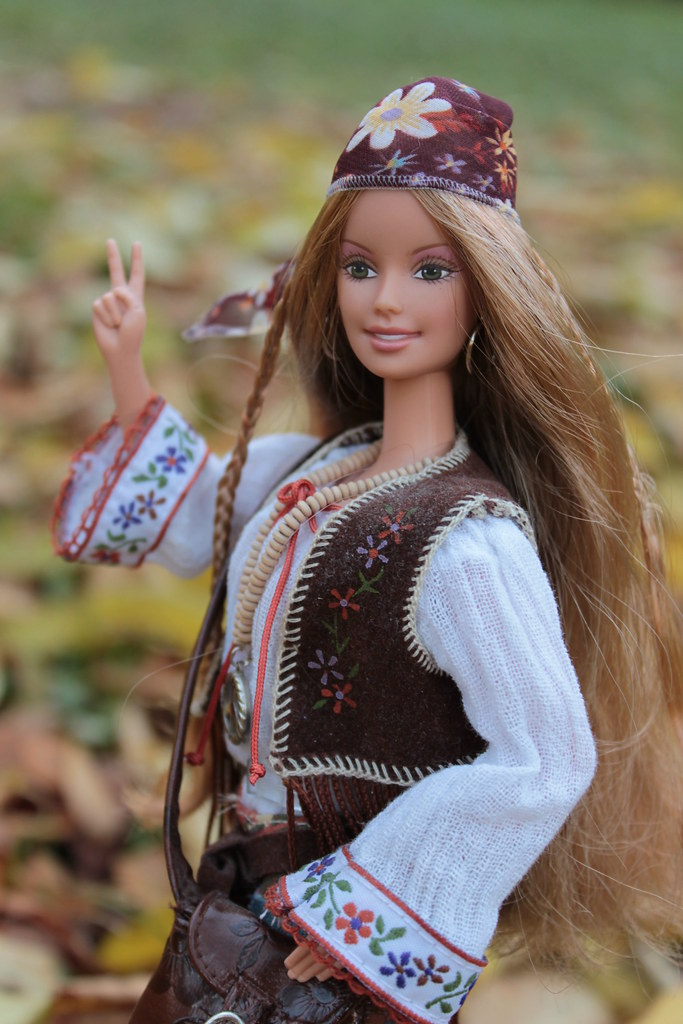Doll hippie barbie 