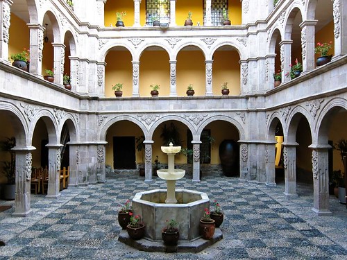 Interior of the Museo Nacional del Arte in the Palacio de los Condes de Arana
