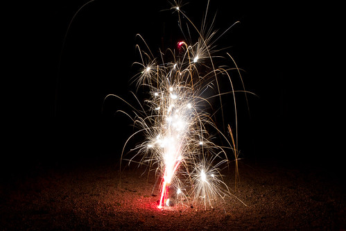 fountain unitedstates fireworks manhattan firework celebration nighttime kansas 4thofjuly cico cicopark