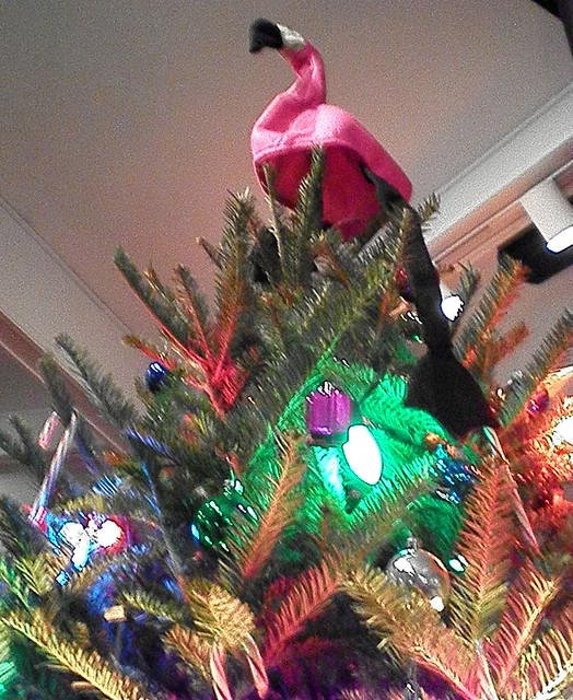 353/365:  Flamingo-Topped Christmas Tree