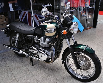 Triumph Bonneville T100