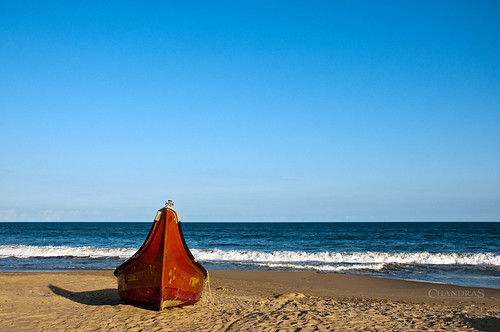 ocean sea india beach sand fishingboat chennai tamil besantnagar nadu elliotsbeach elliots