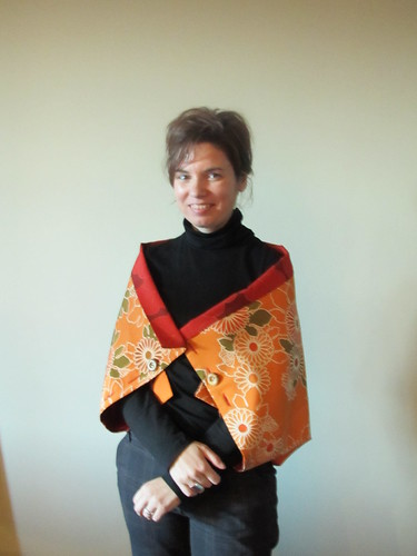 Versatile cape / Capa versátil | by Loli de Prada