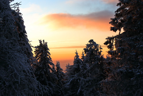 Winter sunset by roland_zink, <a href="https://en.wikipedia.org/wiki/Gro%c3%9fer_Feldberg" rel="nofollow">Feldberg</a> in Wintersc