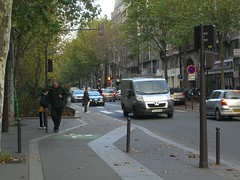 Велодорожка на просп. Жан Жорес / Bike path on Av. Jean Jaures
