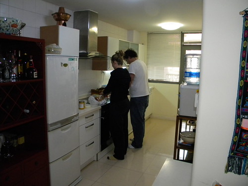 Taylor and Stacia in the kitchen | Timothy Merrill | Flickr