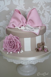 hat box cake | Really love making these cakes. Have spent faâ€¦ | Flickr