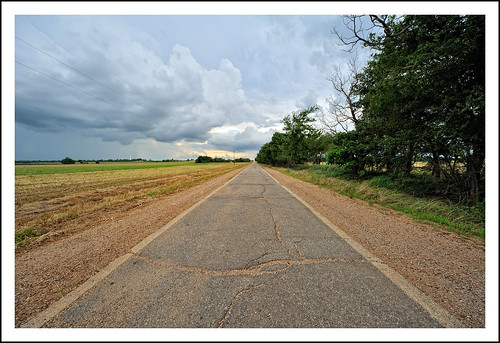 road travel original usa oklahoma tourism clouds us route66 highway roadtrip roadtripusa touristattraction afton smalltown attraction oldroad deserthighway kerbstone historichighway themotherroad willrogershighway sidewalkhighway nikond700 route66originalsection