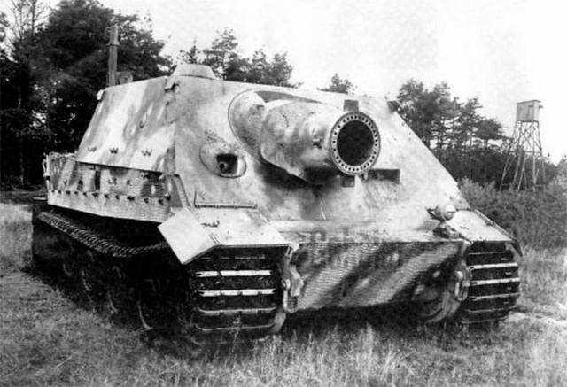 Sturmmörserwagen 606/4 mit 38 cm RW 61 “Sturmtiger”