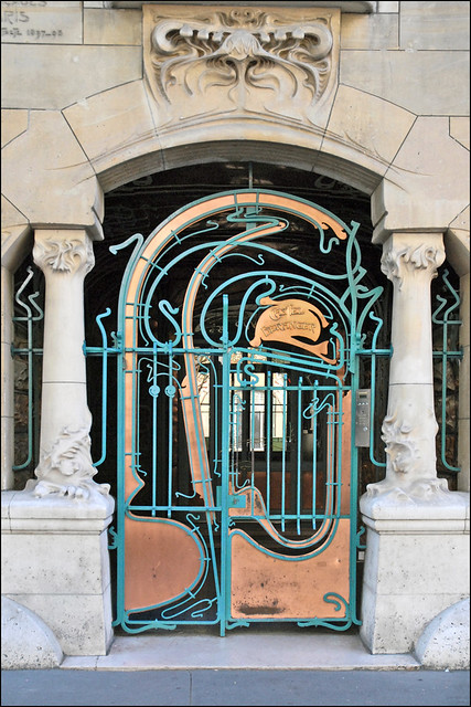 Le portail d'entrée du Castel Béranger (Hector Guimard)