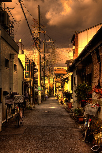 Denpo back streets [HDR] by mrlins