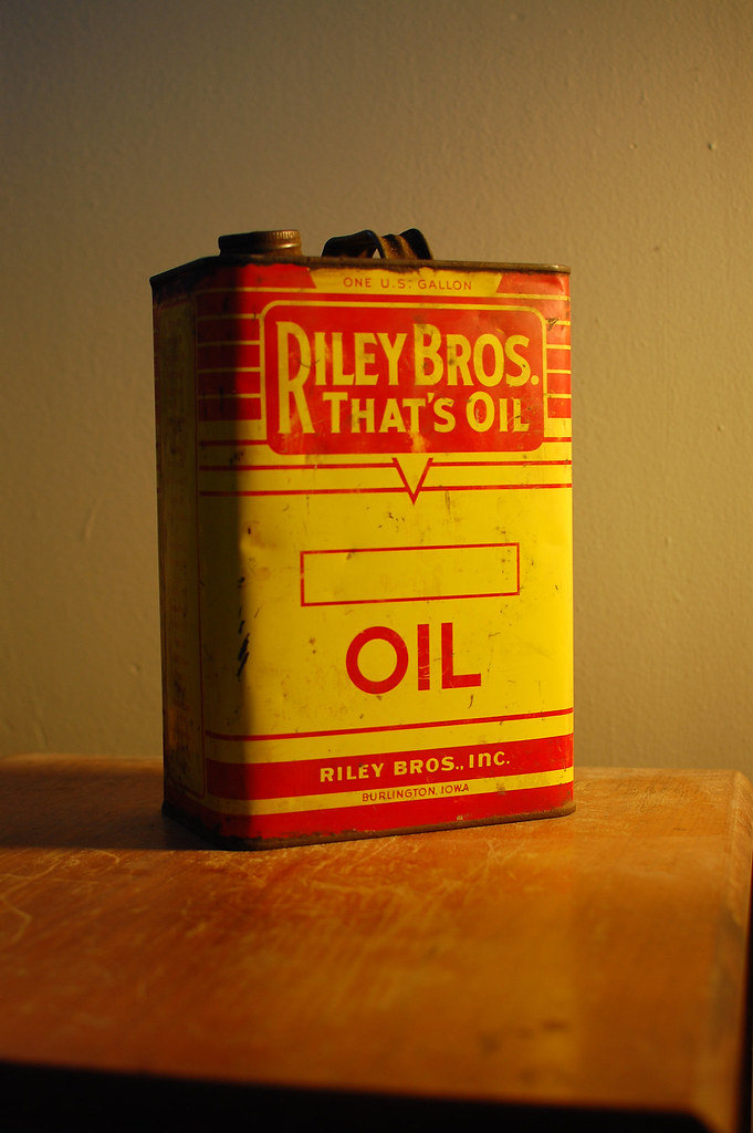 Riley Bros Oil Can 002
