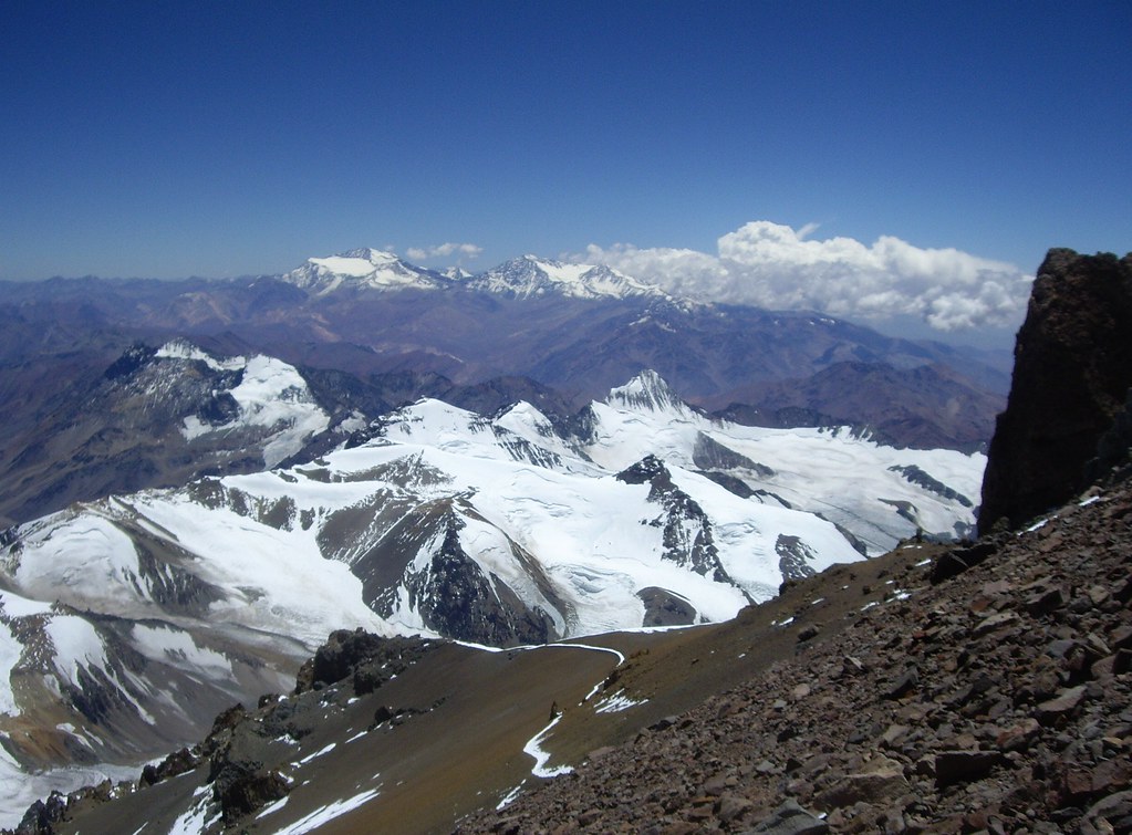 Descent to Independencia | Cerro Mercedario on the horizon | Flickr