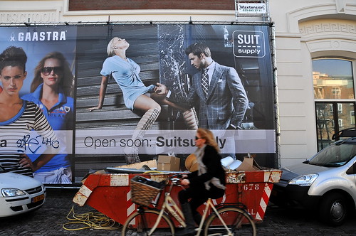 'SuitSupply' Aalmarkt Leiden | by FaceMePLS
