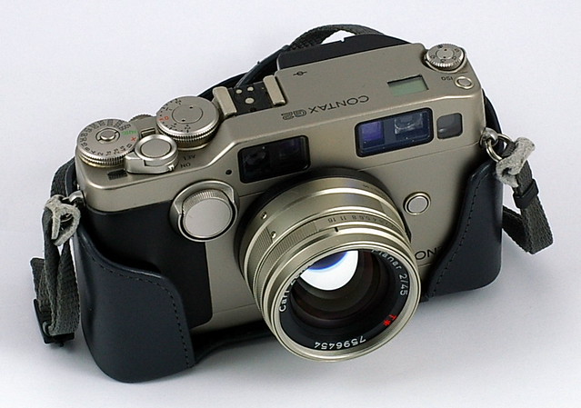 Contax G2 + Case GC-21