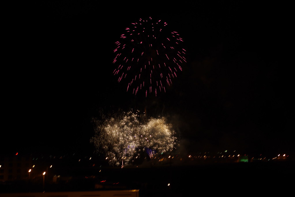 IMGP4437 | Fireworks at MCAS Futenma. | boviate | Flickr