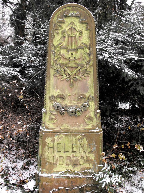 Tomb of Helene Franz (1844-1879) and her Husband Joh. Albrecht Becker (1840-1911)