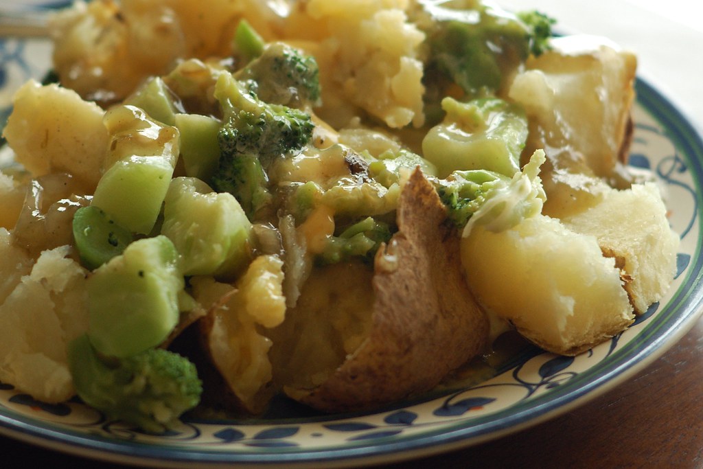 Broccoli Baked Potatoes