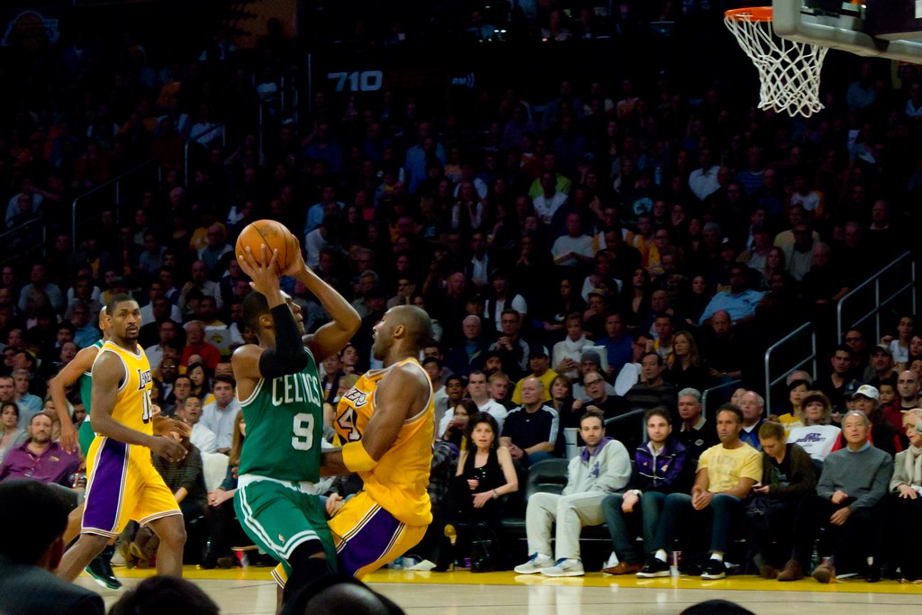 Kobe Rondo Rondo Charges into Kobe and gets called! | Thuan Lam | Flickr