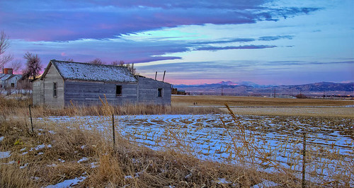 morning winter usa snow field clouds sunrise canon fence landscape scenery colorado unitedstates farm scenic fortcollins oldhouse western homestead plains 1022 canon1022mm larimercounty t2i