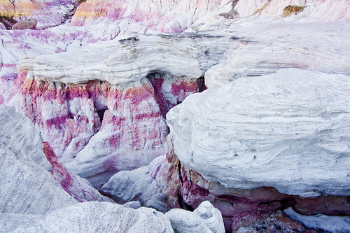 Purple Rocks Chasm Peering into a Chasm of Purple | No color shifting on this s… | Flickr