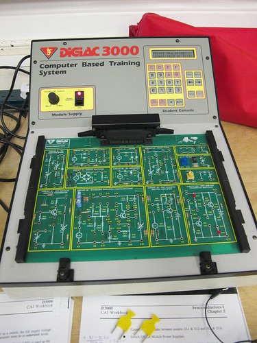 Semiconductors - new circuits (for me) on the Digiac 3000 | Flickr