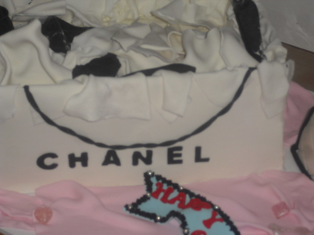 Chanel Gift Bag cake