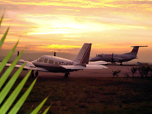 Aeroporto de Sorocaba_2011 052 by Maria Antonia (Tilia Cheirosa), Aeroporto de Sorocaba_2011
Camera Sony DSC-W120aeroporto