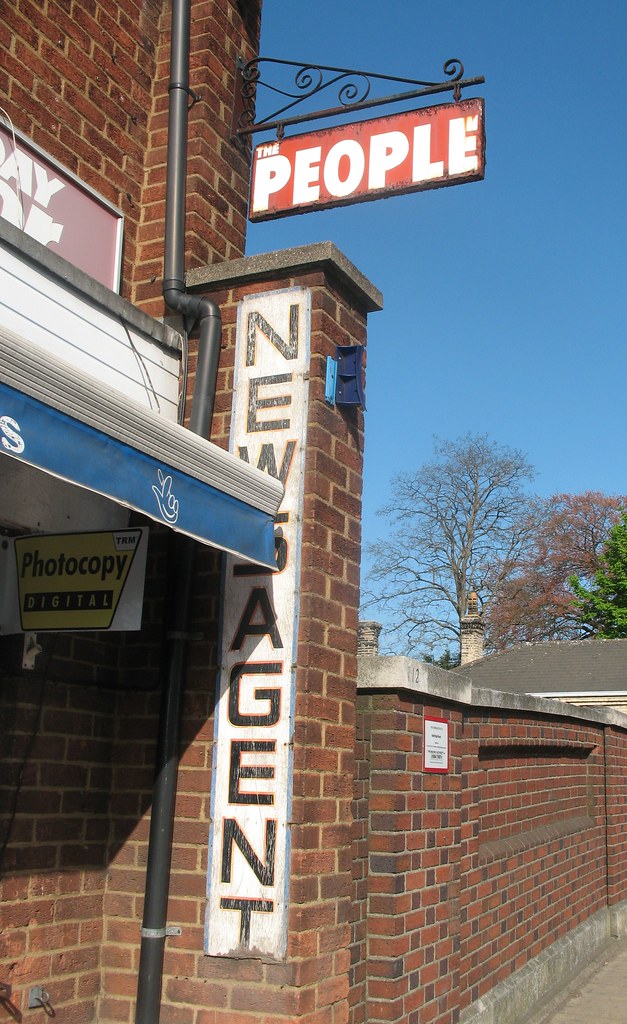 Newsagents Sign Biggleswade newsagent | Old sign-age at a newsagent in High … | Flickr