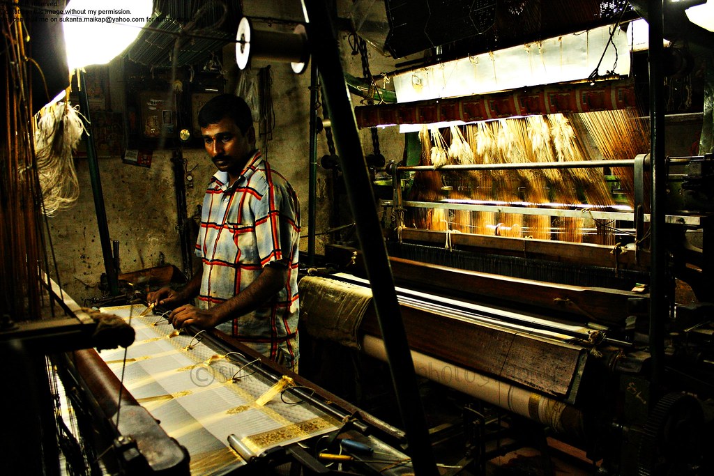 Handloom machine at work | I new that in Chikpet area [ whic… | Flickr