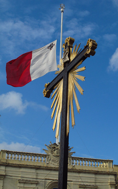 The Cross passes the Maltese flag. (IMG_1022)