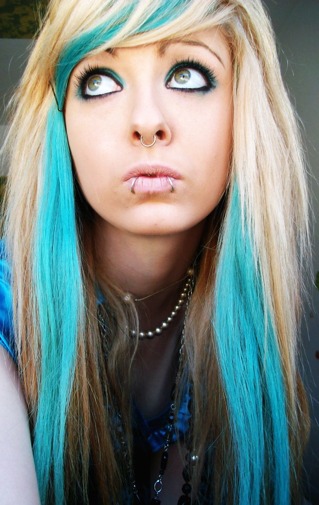 blonde blue emo scene hair style for girls | site model bibi… | Flickr