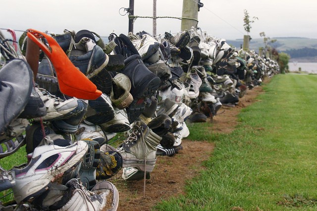 Waihola: shoe fence (2)