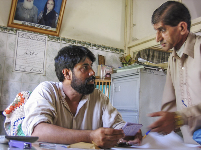 Doctor with patient at Edhi Centre Karachi 1233
