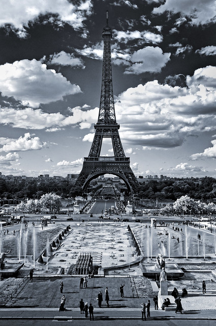 France - Paris - Eiffel Tower from the Trocadero 02 - Topaz v2 mono
