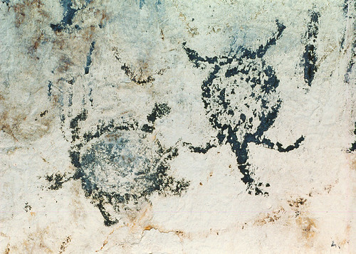 Turtles drawn with charcoal on white limestone walls of the Chugai cave in Rota.  Courtesy of the CNMI Historic Preservation Office.

CNMI Historic Preservation Office/Judy Flores