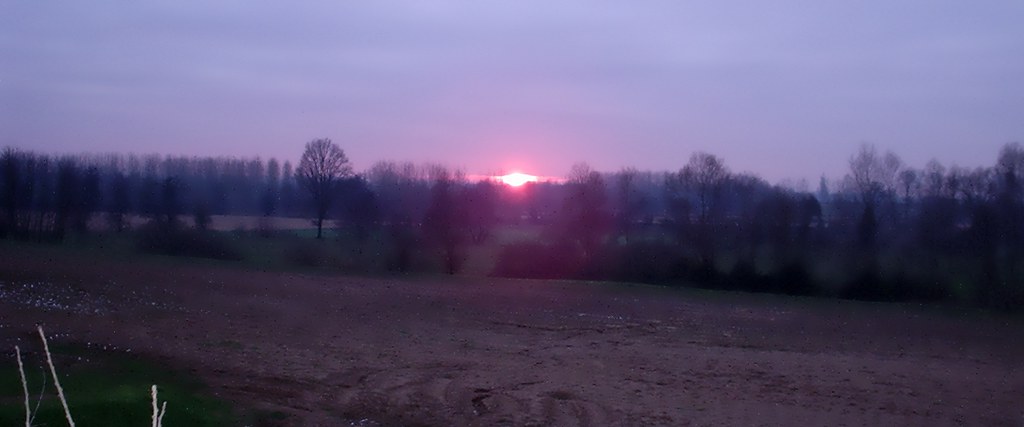 il sole al tramonto invernale