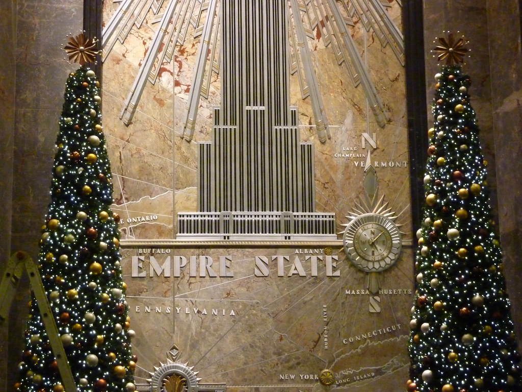 Empire State Building lobby Christmas decorations, 5th Ave… | Flickr