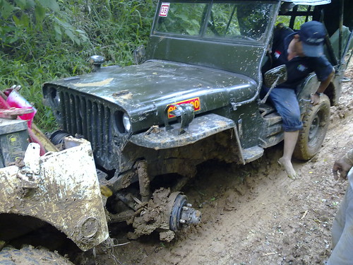 patah ban .. di gendonggg .. | by KaOff "Karawang Adventure Offroad"