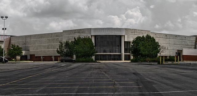 Former Burlington Coat Factory Cincinnati Mall