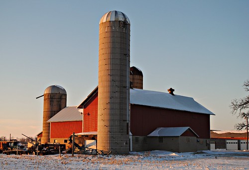 sunset red snow wisconsin barn rural midwest december quiet farm peaceful silo roadside sunser