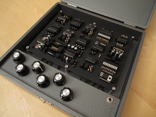 CMOS noise box | by sndbyte