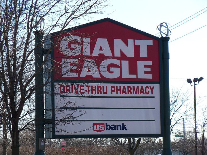 Giant Eagle pharmacy lunch hours 2