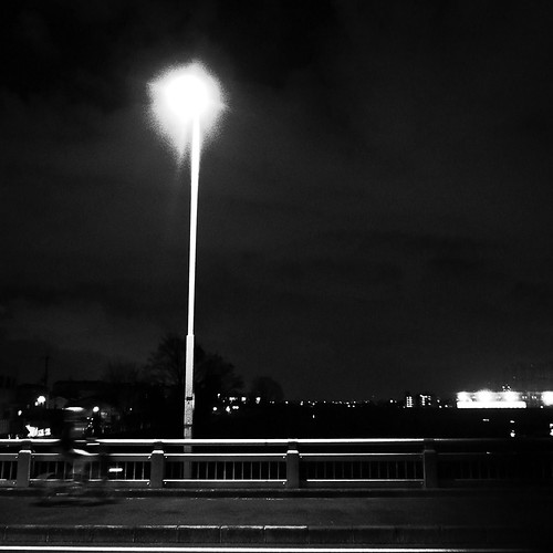 街灯の明かり | Naoto Shibata | Flickr