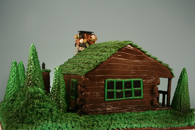 60th Birthday Cabin in Woods cake - detail